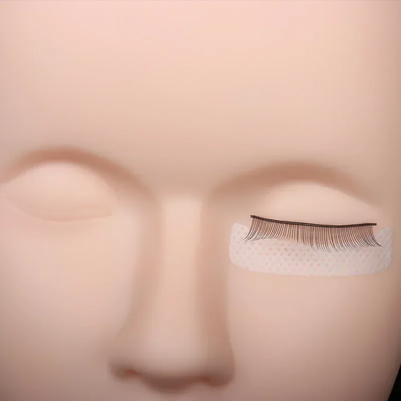 Eyelash Patch Eyelash Pads Eyelash Patches Eyelash Extension Tape Eyelash Accessories Eye Patches Eyelash Extension Supplies 200pcs Eyelash Extension Tape Medical Non-woven Fabrics Patches Under Eye Pads Grafting Special Eye Patch