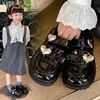 Girls Leather Shoes Soft Sole Children Princess Shoes with Metal Love Heart 2024 New Fashion Children Flat Shoes Non Slip Sweet 3