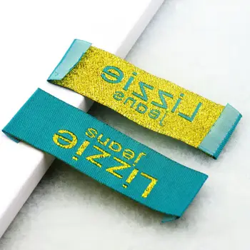 Etichette Tessute Personalizzate di Lusso - Etichette Tessute Personalizzate Eleganti con Finitura Metallica Dorata Lucida per Abbigliamento, Borse, Cappelli, Divani