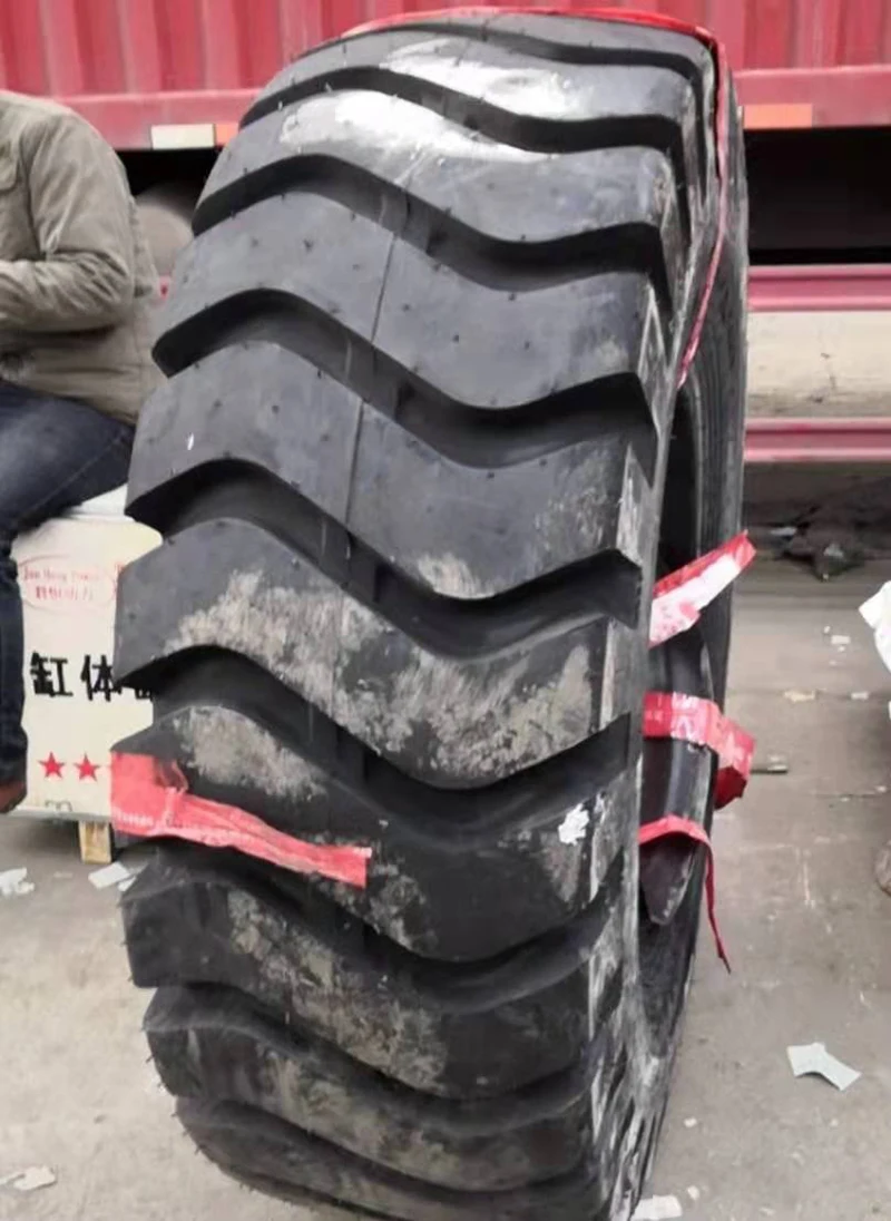 Professional production heavy truck tires disc shape commercial truck tires