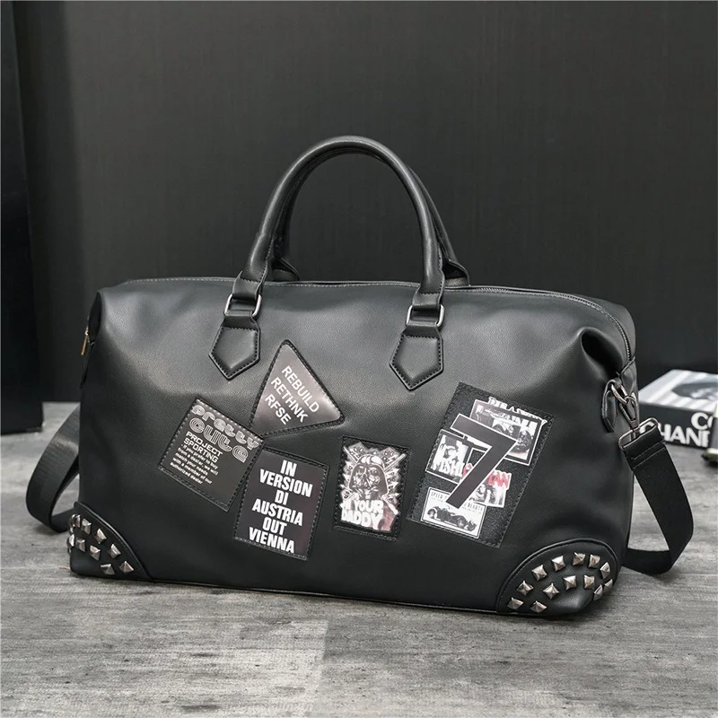 

Fashion Large-capacity Travel Tote Men Gym Fitness Bag Letter Print Rivet Shoulder Bag Men Handbag Outdoor Crossbody Travel Bag