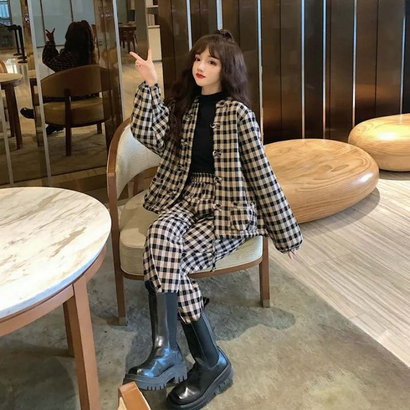 Trendy and Cozy Dress Set for Women, Long Sleeve Sweatshirt Suit, Stylish and Slimming, Featuring Prints, Plus Size, Winter