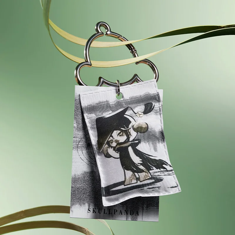 ルーシー アトウェル /