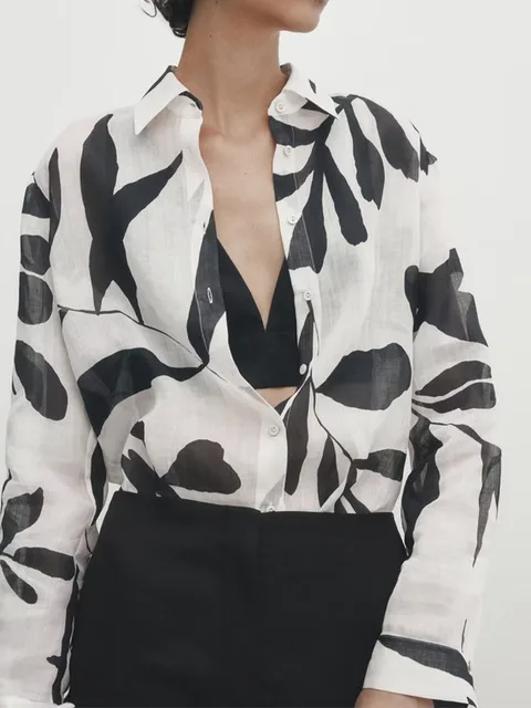 Asymmetric loose blouse with patterns