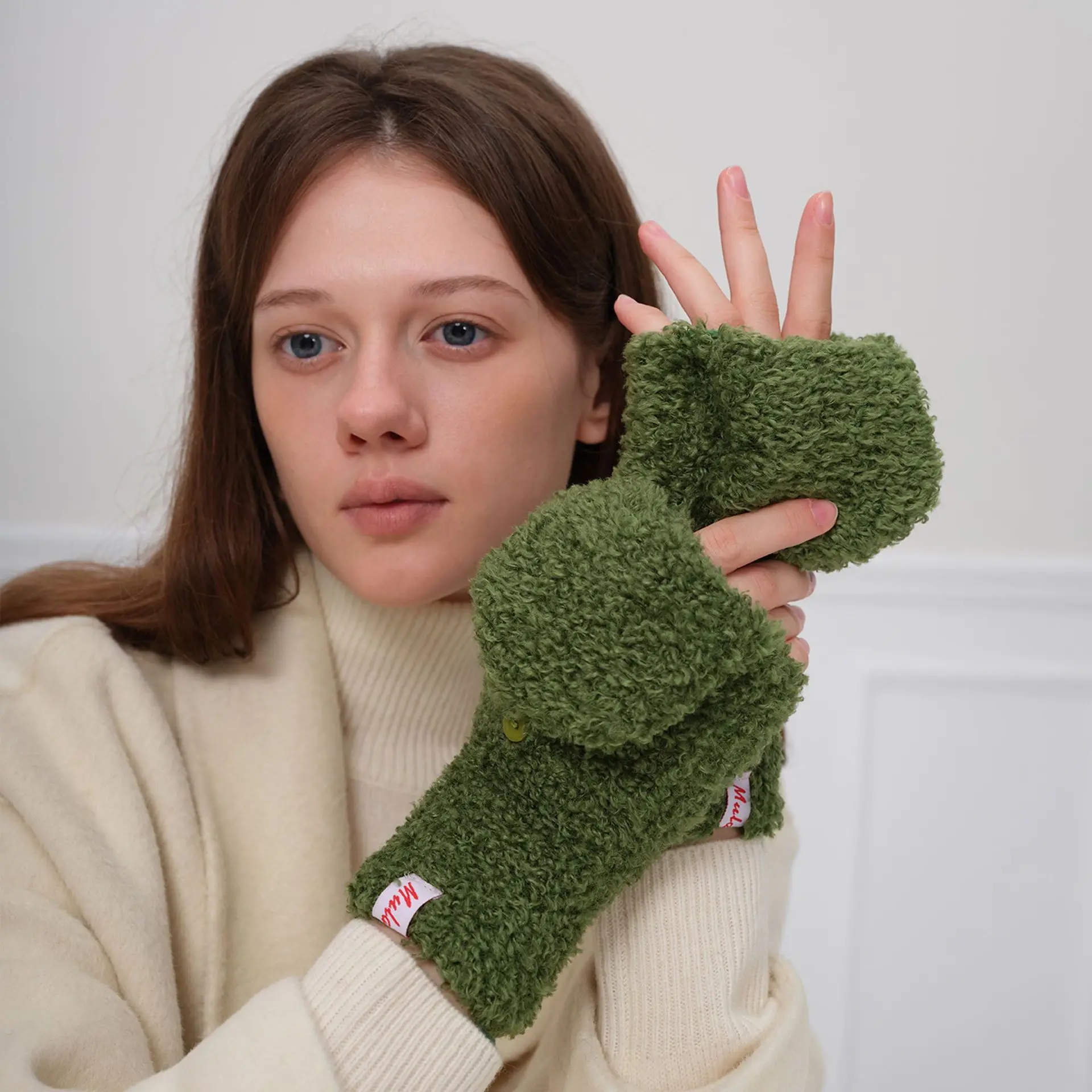 

Autumn Winter 2023 Japanese Style Cute Thickened Warm Fashion Men And Women Plush Half Finger Flip Cover Gloves Unisex