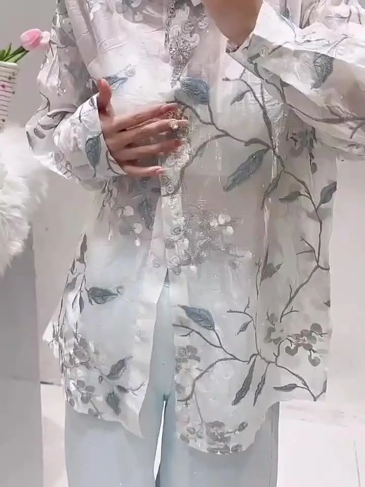 Свободные повседневные рубашки с цветочной вышивкой и пуговицами