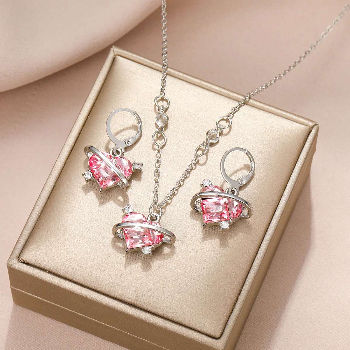 New Fashion Earrings Necklaces Set for Women Heart-shaped Zircon Pink Crystal Pendant Necklace Women’s Jewelry Exquisite Gifts 5 New Fashion Earrings Necklaces Set for Women Heart-shaped Zircon Pink Crystal Pendant Necklace Women's Jewelry Exquisite Gifts 5