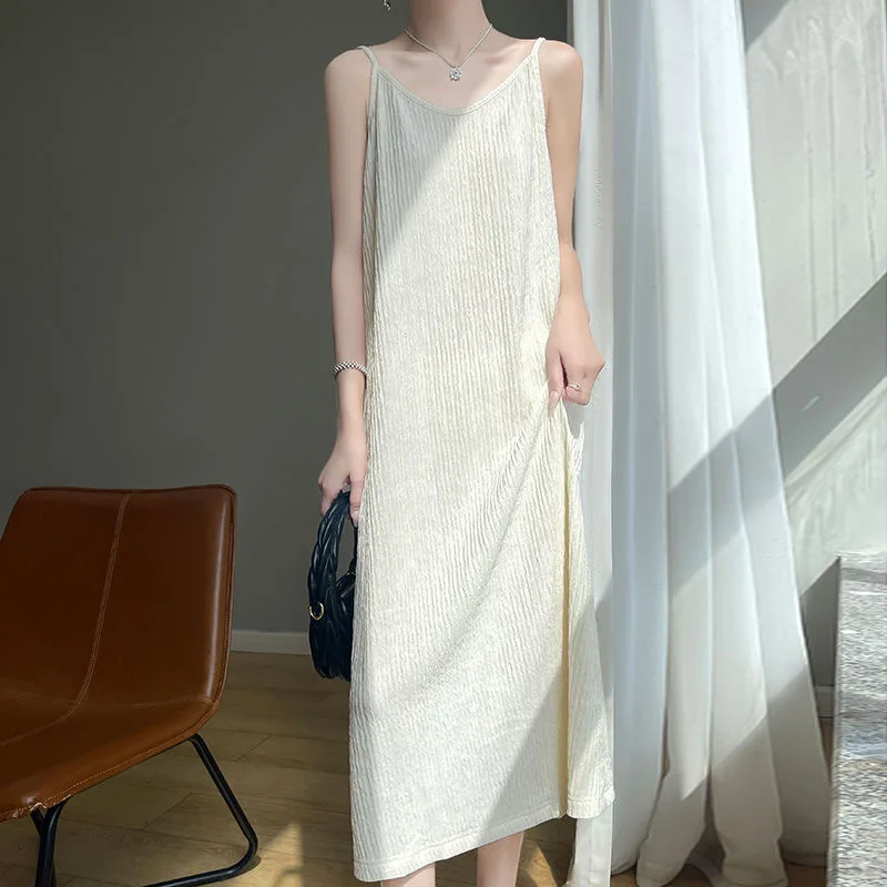 Off-white suspender skirt