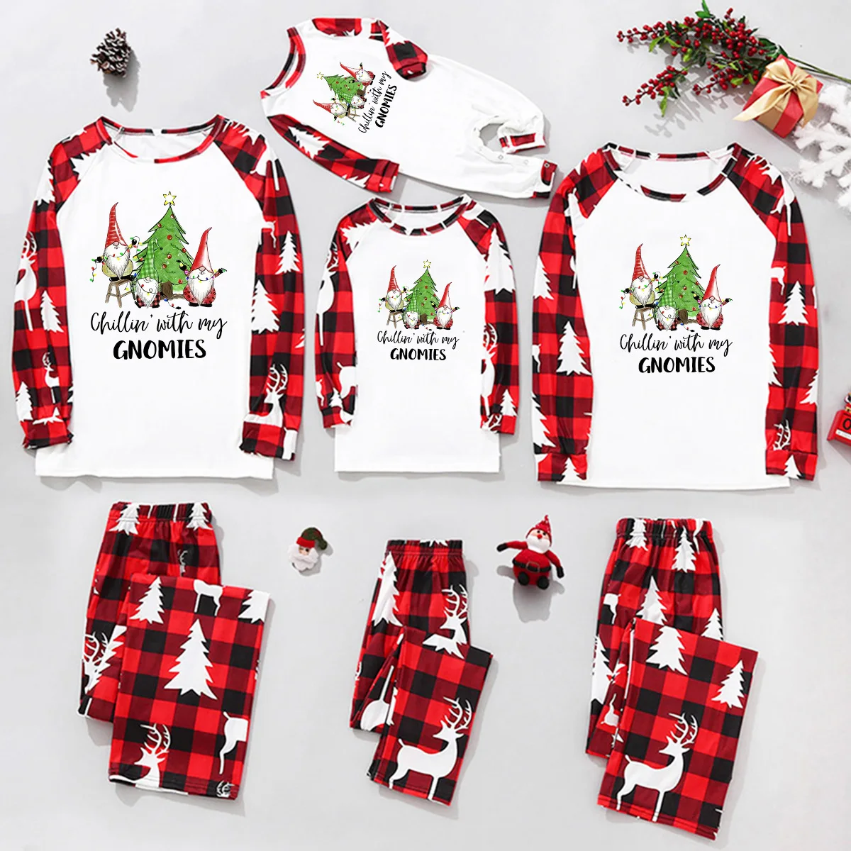 thumbnail image 1 of Pijamas navideños de moda 2024 para la familia, bonitos dibujos animados, estampado de letras, conjuntos navideños familiares a juego, ropa para niña, conjunto cómodo, 1 of 5
