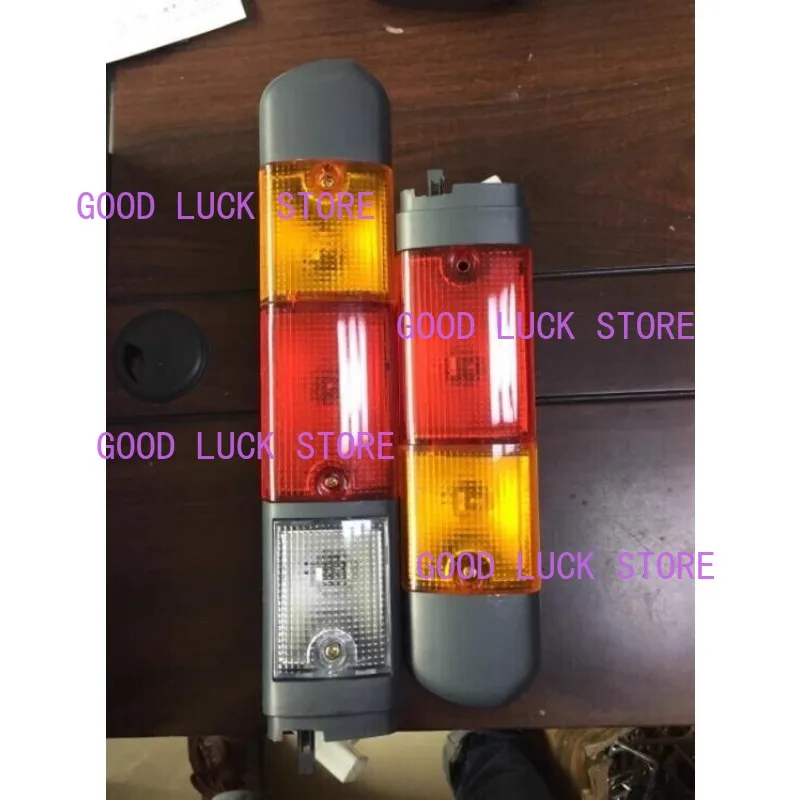 Forklift Spare Parts Used for Toyota Rear Lamp Assy 56640-30510-71 / 56640-30511-71 / 56640-23320-71/ 56640-23321-71
