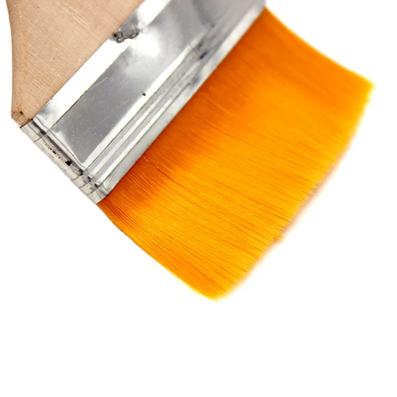 Detail brush at work
