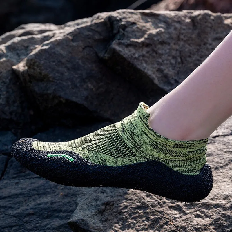 Sports Shoes Men's Women's Beach Shoes Creek Tracing Anti Slip Breathable Multifunctional Water Wading Sneakers Outdoor Climbing Sports Socks