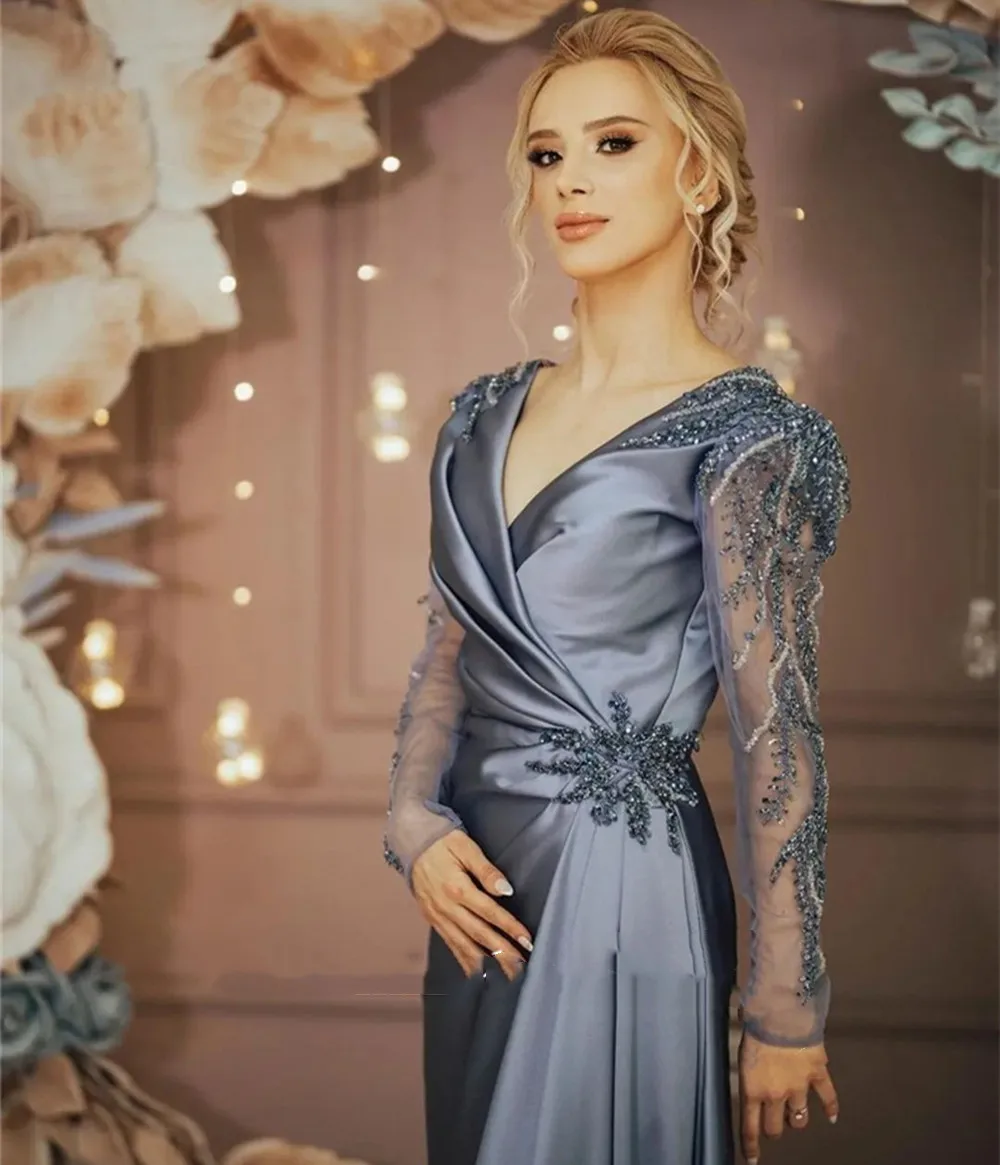 Рисунок 4 - Вечерние платья с длинным рукавом и V-образным вырезом