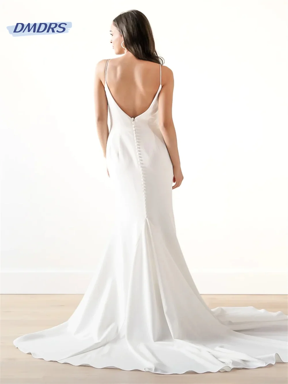 Рисунок 2 - Женское платье на тонких бретельках It's yiiya