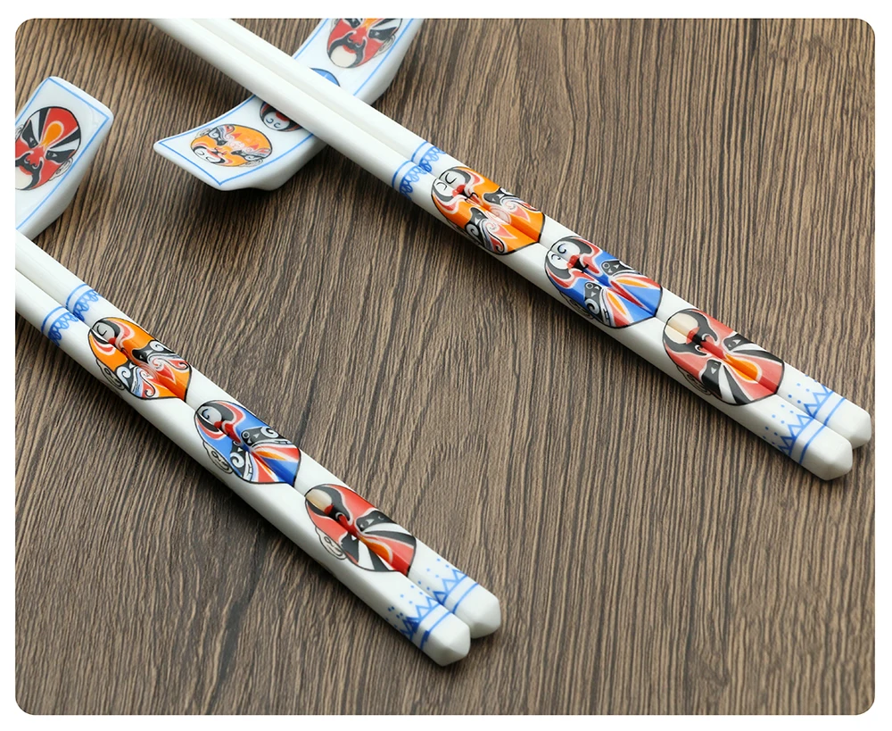 Chinese Style Jingdezhen Blue And White Ceramic Chopsticks Gift Box Souvenirs Sushi Sticks Wooden Chopsticks Beautiful Tableware