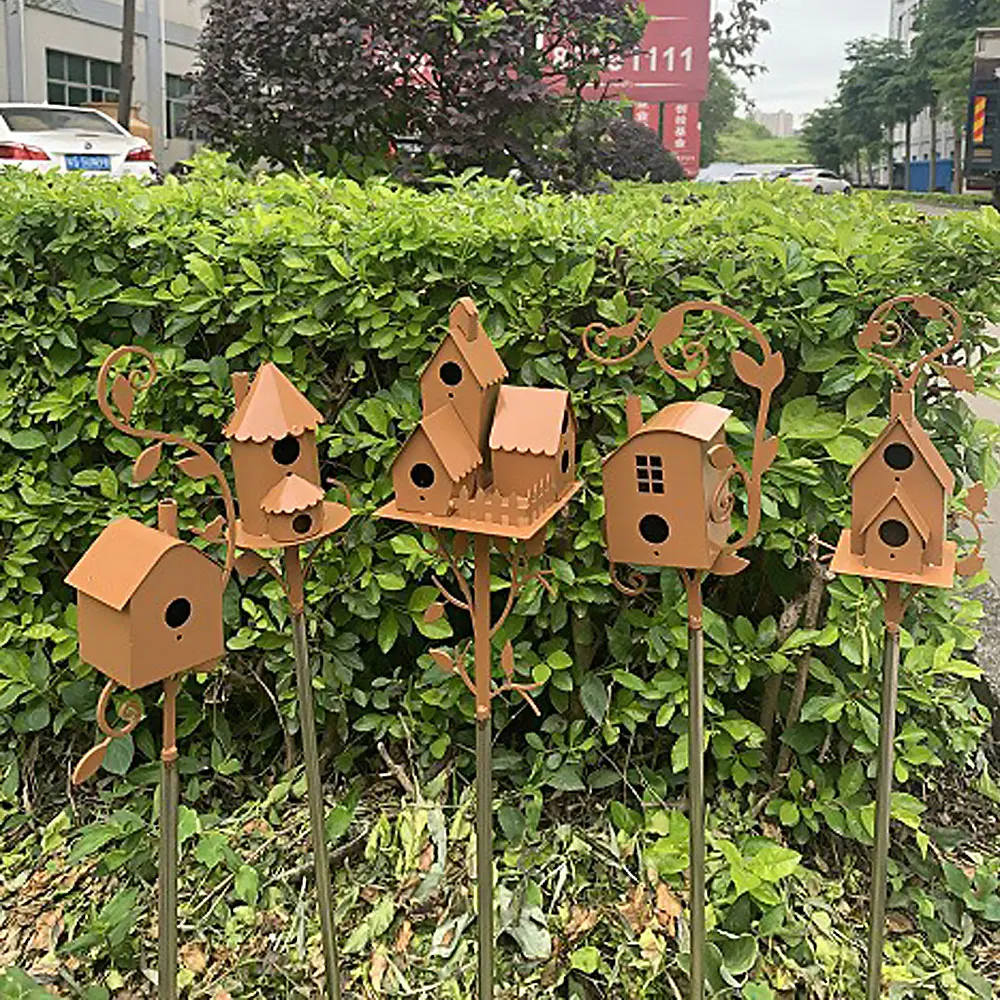  Estacas de jardín para pajarera, de metal, atractivo, comedero  para pájaros, exquisitas estacas de jardín, casas grandes para pájaros para  patio, patio, decoración de jardín al aire libre : Patio, Césped