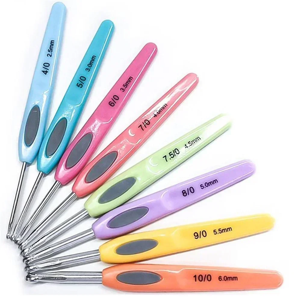 Delysia King 8 pcs/set of colorful soft plastic handle sweater crochet needle set 2.5-6mm crochet needles