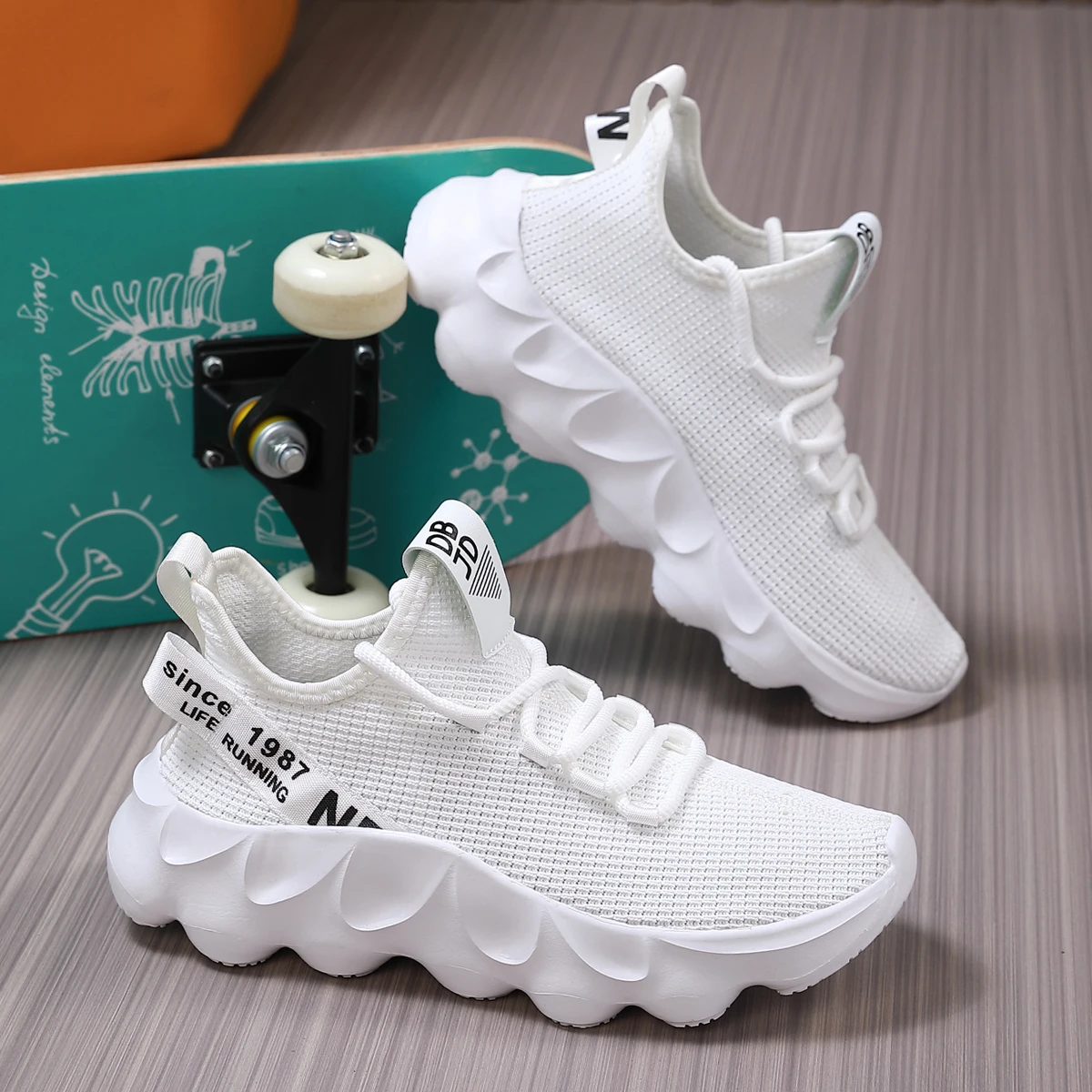 Men's Large Size Outdoor Hiking And Running Shoes Comfortable Casual Versatile Fashionable Sports Shoes for Couples Training 3