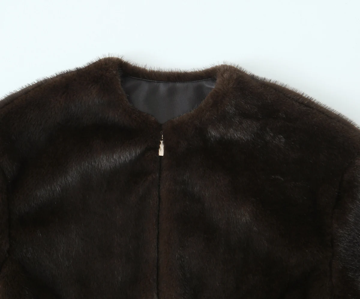 Women Winter Short Faux Fur Jacket Coat Female Fashion Fur Coat Casual Commut Round Neck Long Sleeved Zipper Jacket Streetwear