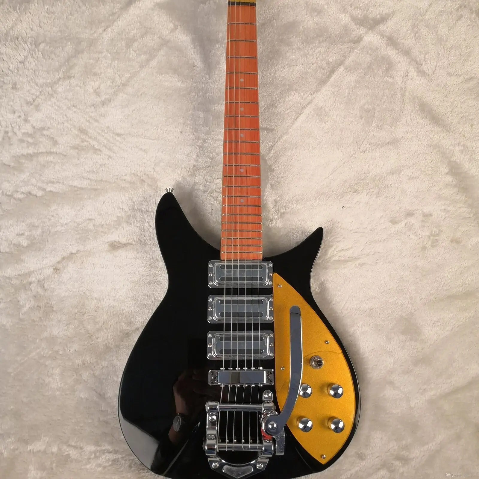 

Factory Customized Black 3 Pickup Electric Guitar Good Sound Quality 6 Strings