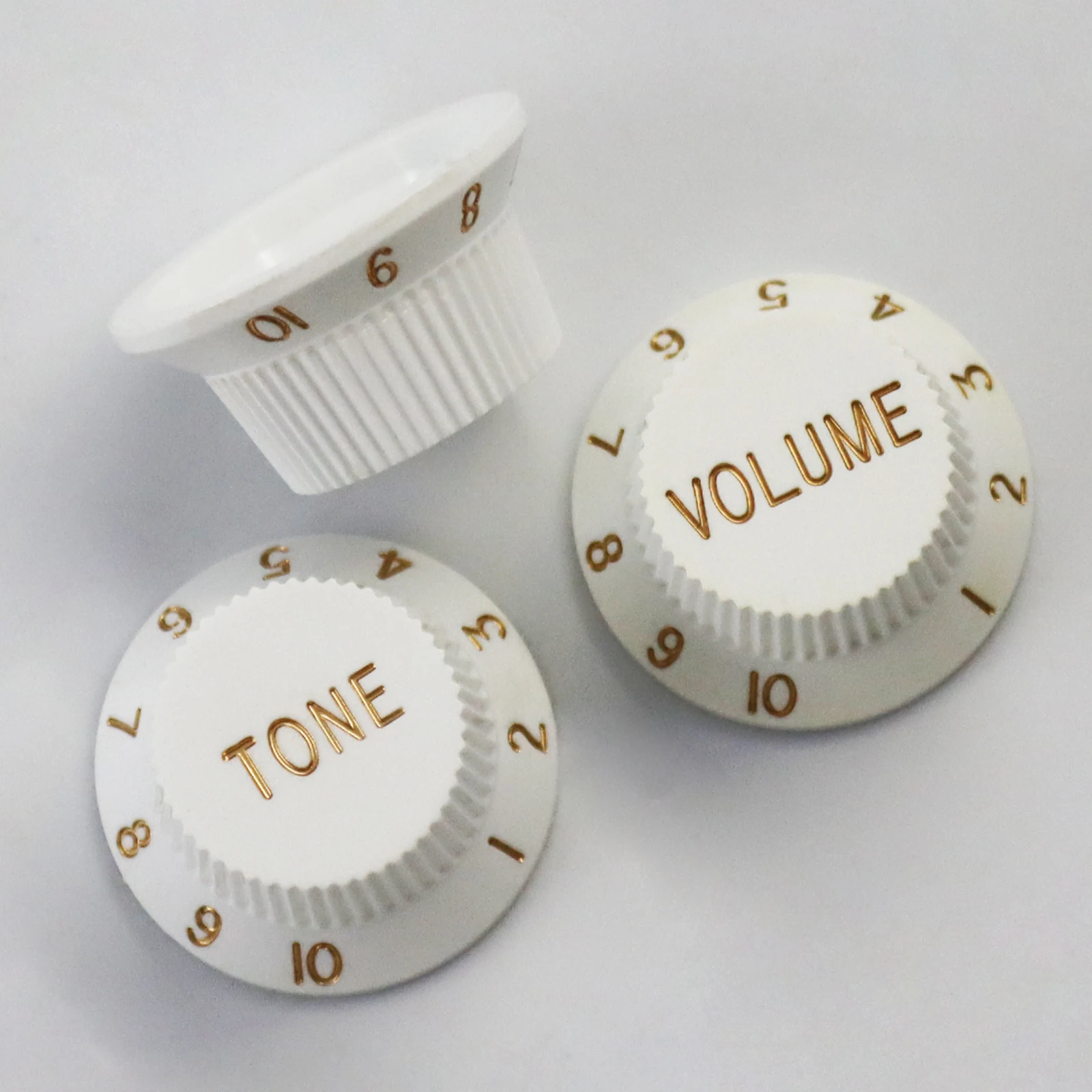 PHRILAM Speed Control Knobs 1 Volume 2 Tone Gitarrenknopf-Set, passend für FD Strat Style Elect 24 Splines – Detail 1
