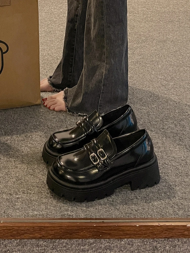 

Winter Shoes Women Slip-on Female Footwear Round Toe Casual Sneaker Clogs Platform British Style Loafers With Fur Oxfords Slip O