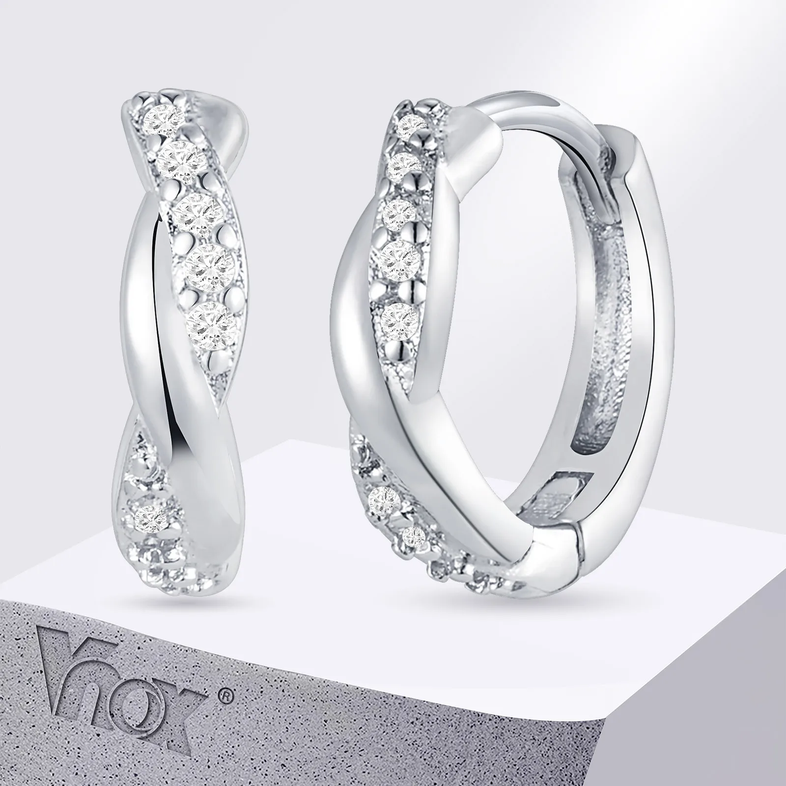 Vnox Creolen mit Zirkonia-Intarsien für Damen und Mädchen, gedrehtes klassisches Design, Gold- und Silberfarbe, 1 Paar Ohrringe, Charm-Schmuck