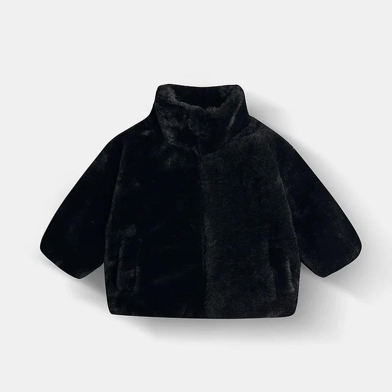 Kids coat zipper detail