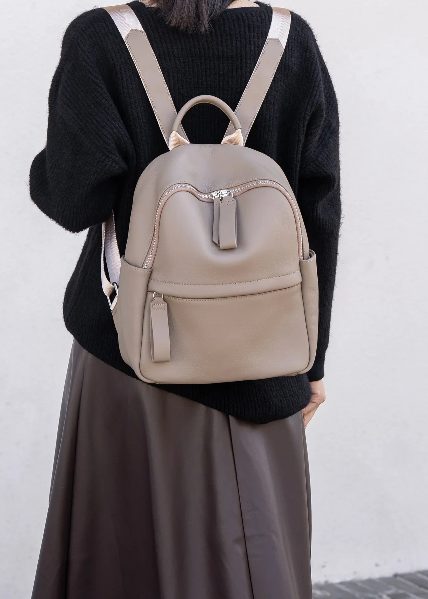 Classic Natural First Layer Cow Leather Women Backpack Grey High-end College Girl School Shoulder Bag Soft Back Cowskin Bagpack 3
