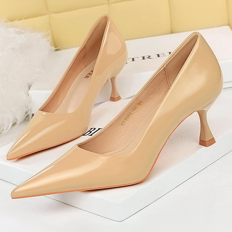 Shoes Women 5.5cm Heels Patent Leather Women Pumps Occupational OL Office Shoes Fashion Kitten Heels Large Size 42 43