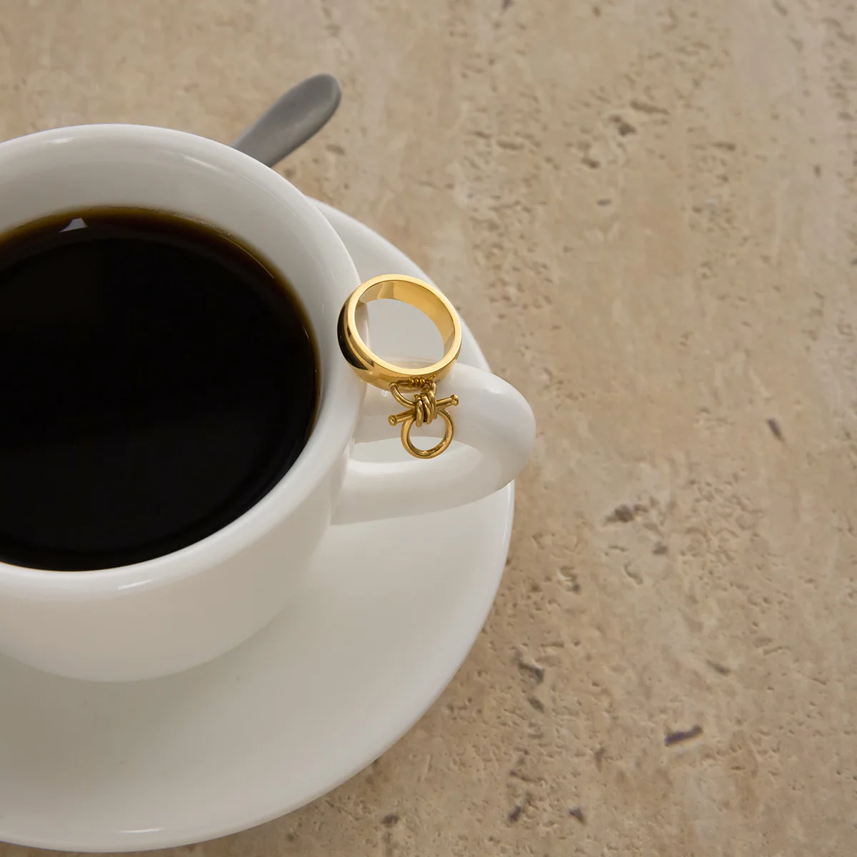 Punk Rock Polished Geometric 18K Gold Plated Rings Waterproof Hypoallergenic Knot Finger Ring Versatile Daily Accessories Bijoux