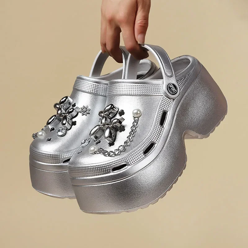 Zuecos DIY para mujer, verano 2026, sandalias de cuña sin cordones, plataforma gruesa, pantuflas de EVA con cadena plateada, zapatos de jardín para mujer.