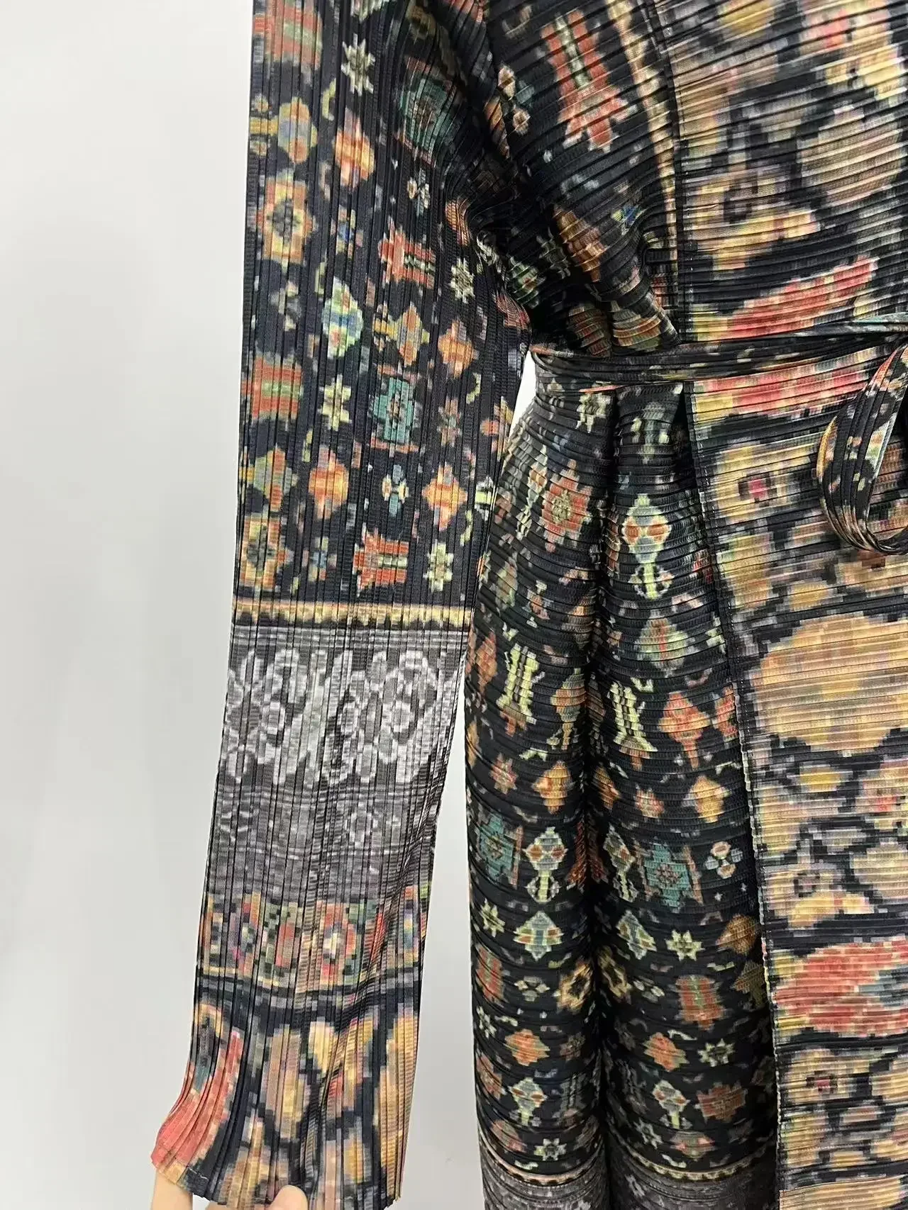 Miyake Pleated Print Foldable Collar Long Sleeved Trench Coat for Women 2024 New Winter Original Designer Fashion Cardigan Dress 6