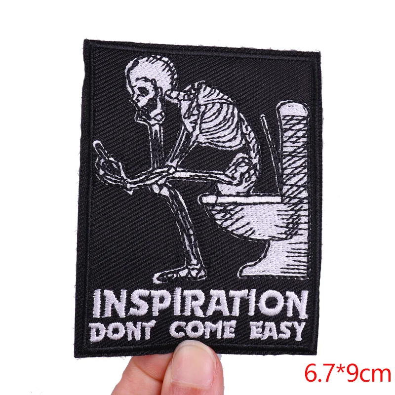 2 Toppe Termoadesive Love & Hate – Applique Ricamate 7,5 Cm Ciascuna, Per Personalizzare Abiti, Giacche E Accessori