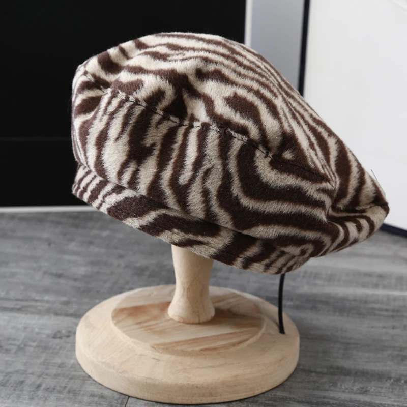 Korean Striped Beret Autumn Winter Plush Warm Berets Zebra  display picture 3