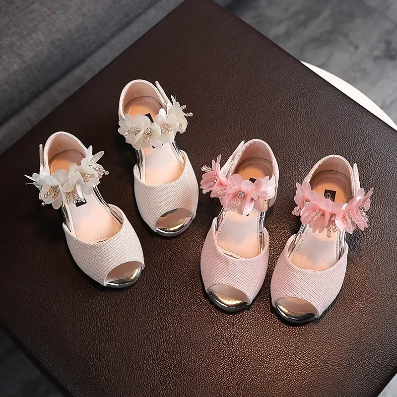 Summer New Style Children's Sandals Girls Fashion Rhinestone Flower Princess Shoes Little Girls Soft Soled Dance Shoes Girls 4