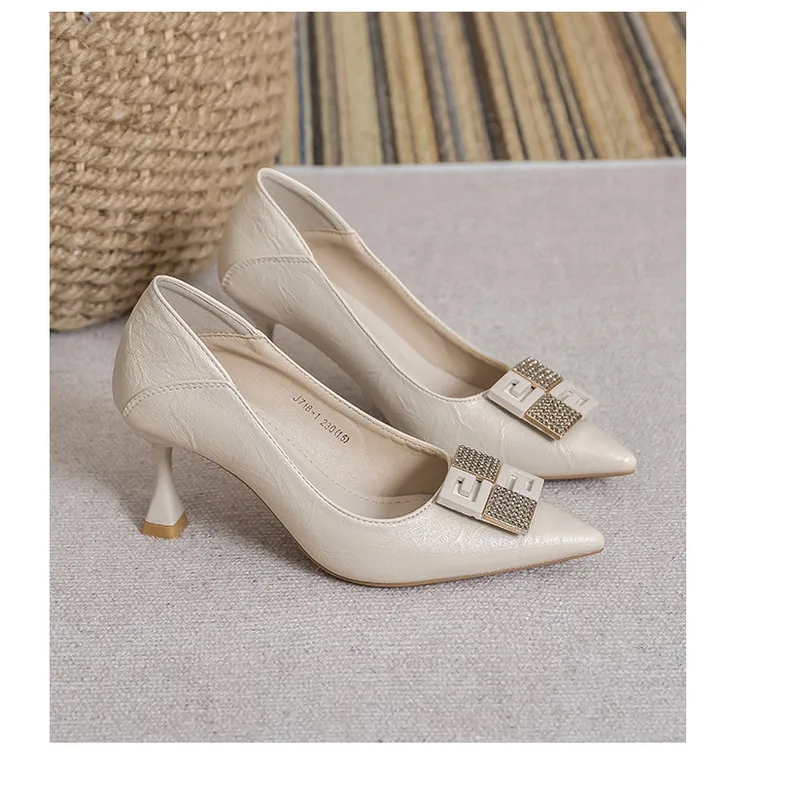 2024 Tidlige forårsnye højhælede, slanke hæle, spidse vanddiamantspænde, bløde læderarbejdssko_voghion.com