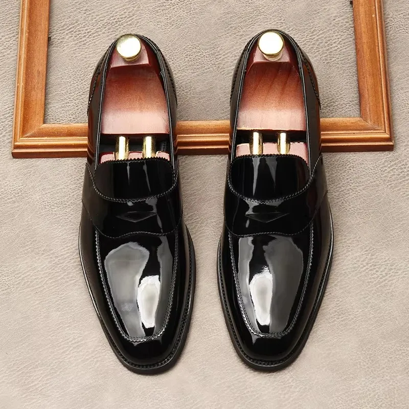 Men's Shoes Foot Cover Patent Leather Leather Style Handmade Shoes Men Marriage Love High-grade