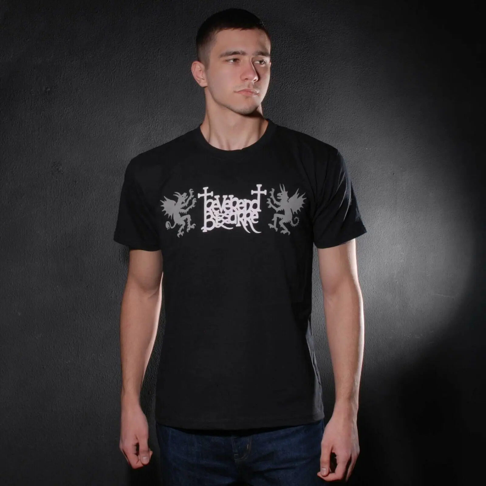 Реверенд необычный-Р. И. П. Черная футболка (FOTL) TS