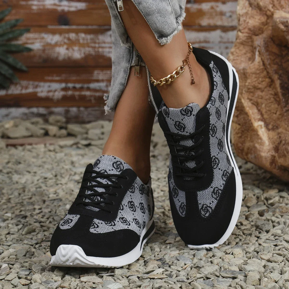 Spring and Summer Women Designer Mouth Breathable Cross Strap Sneakers Flat Comfortable Casual Walking sneakers Zapatos De Mujer 4