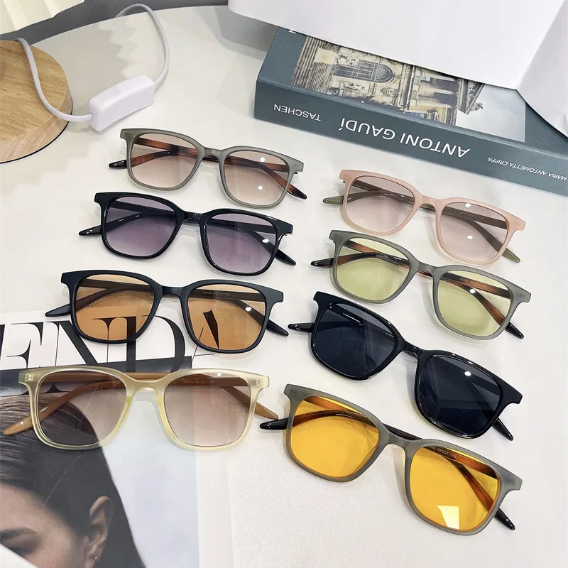 New Vintage Square Sunglasses Women Men Brand Rectangle Sun Glasses Female Oval Eyewear Sunglasses for Male Female Eyeglasses