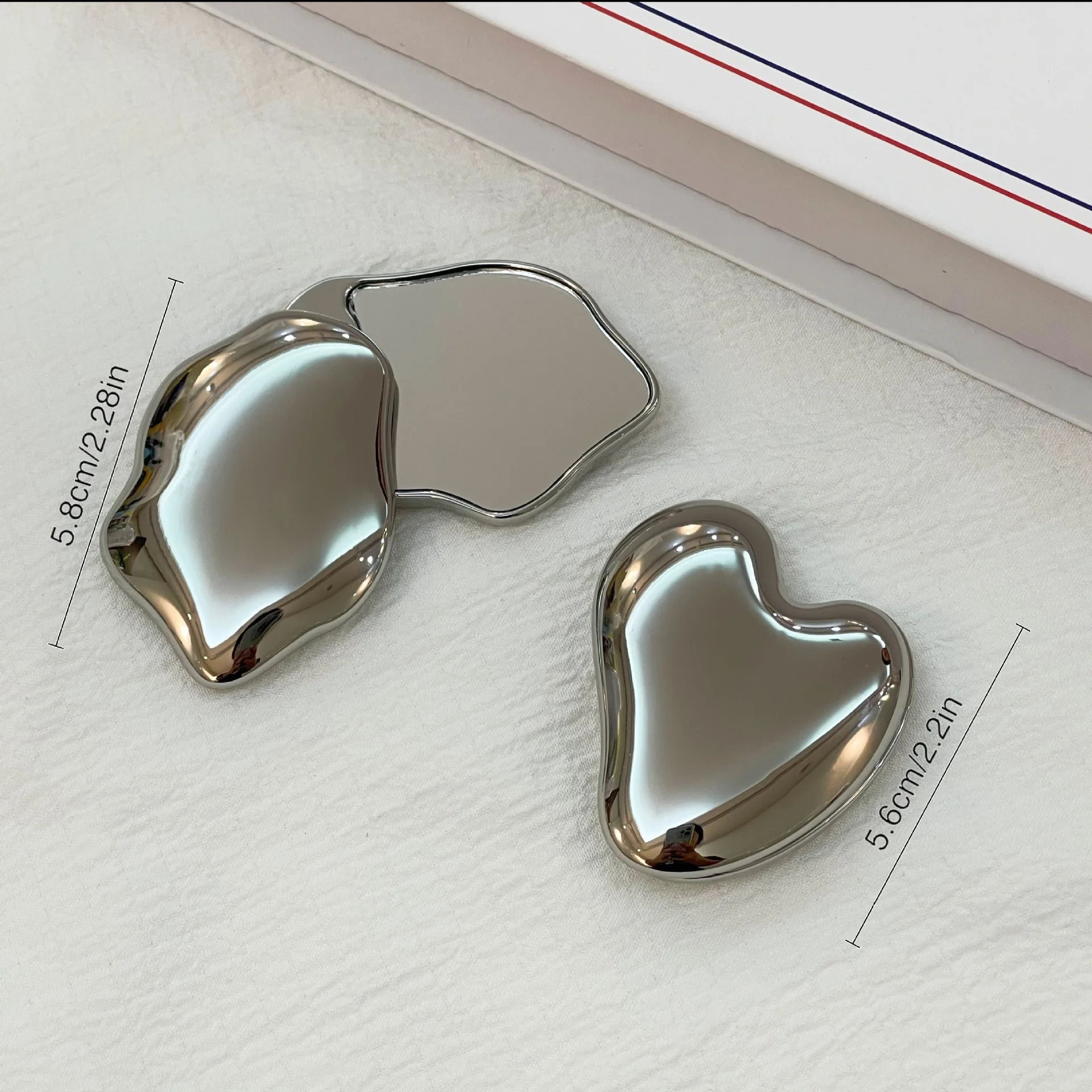 접이식 메이크업 거울 금속 미니 귀여운 깨지지 않는 휴대용 여행용 소형 거울 가방에 적합 양면 소형 거울