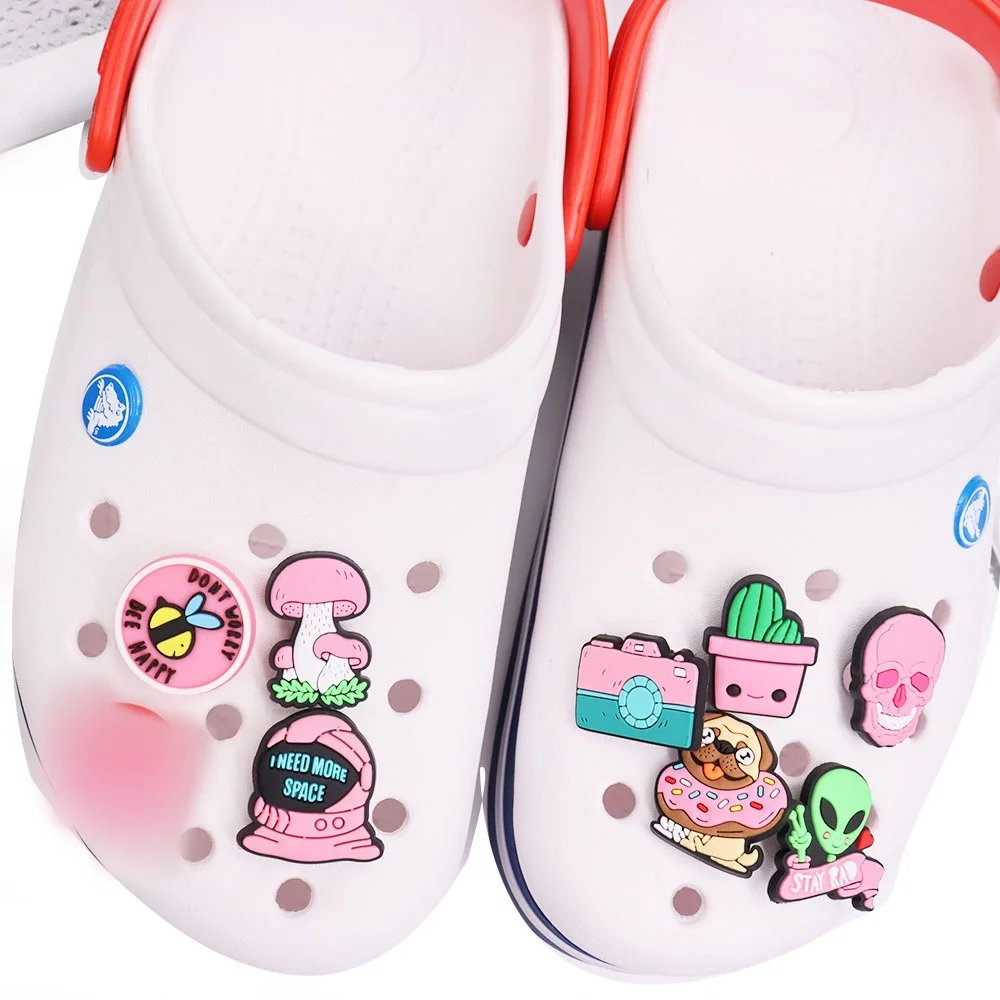 

Оптовая продажа, 50 шт., подвески для обуви из ПВХ, розовые камеры, Череп, инопланетянин, кактус, тапочки, аксессуары, украшение для обуви для детей, подарок Croc Jibz