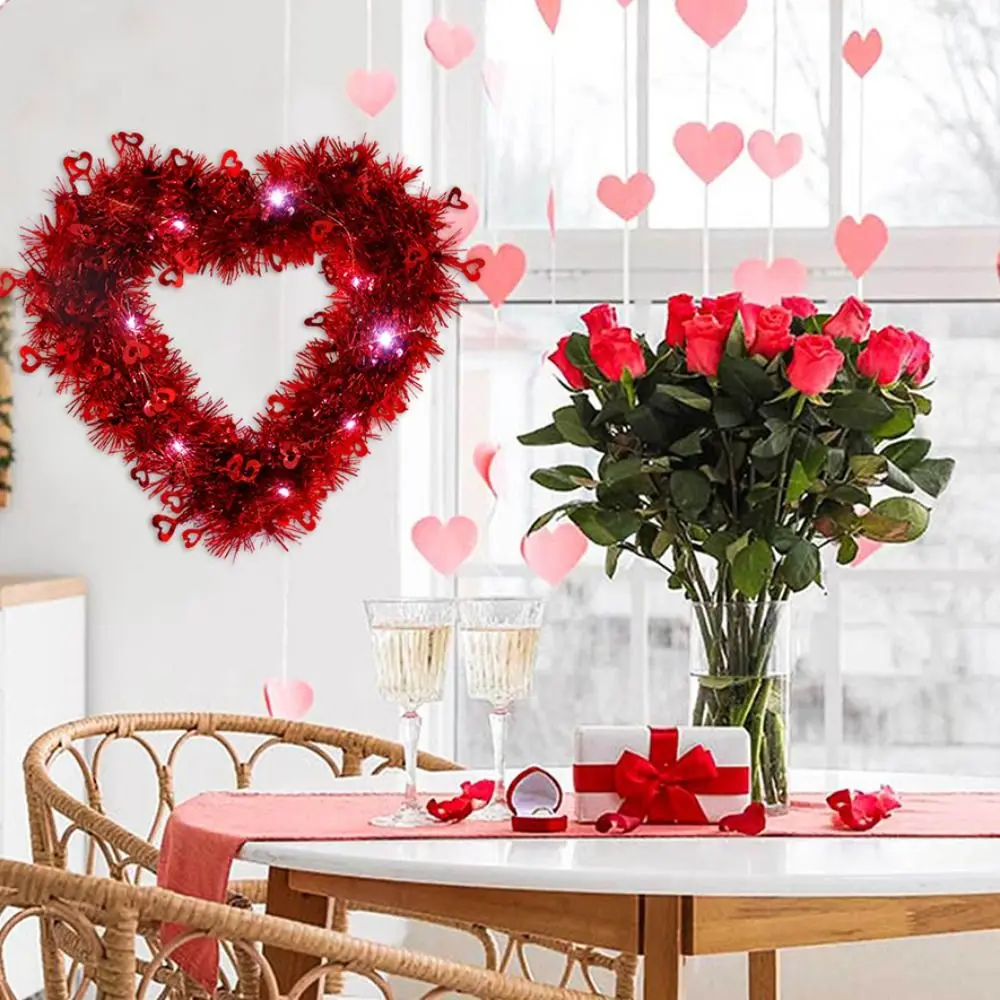 

Tinsel Valentine Day Heart Shaped Wreath Shinning Red Hanging Ornaments Atmosphere Decoration with LED Light Garlands New Year