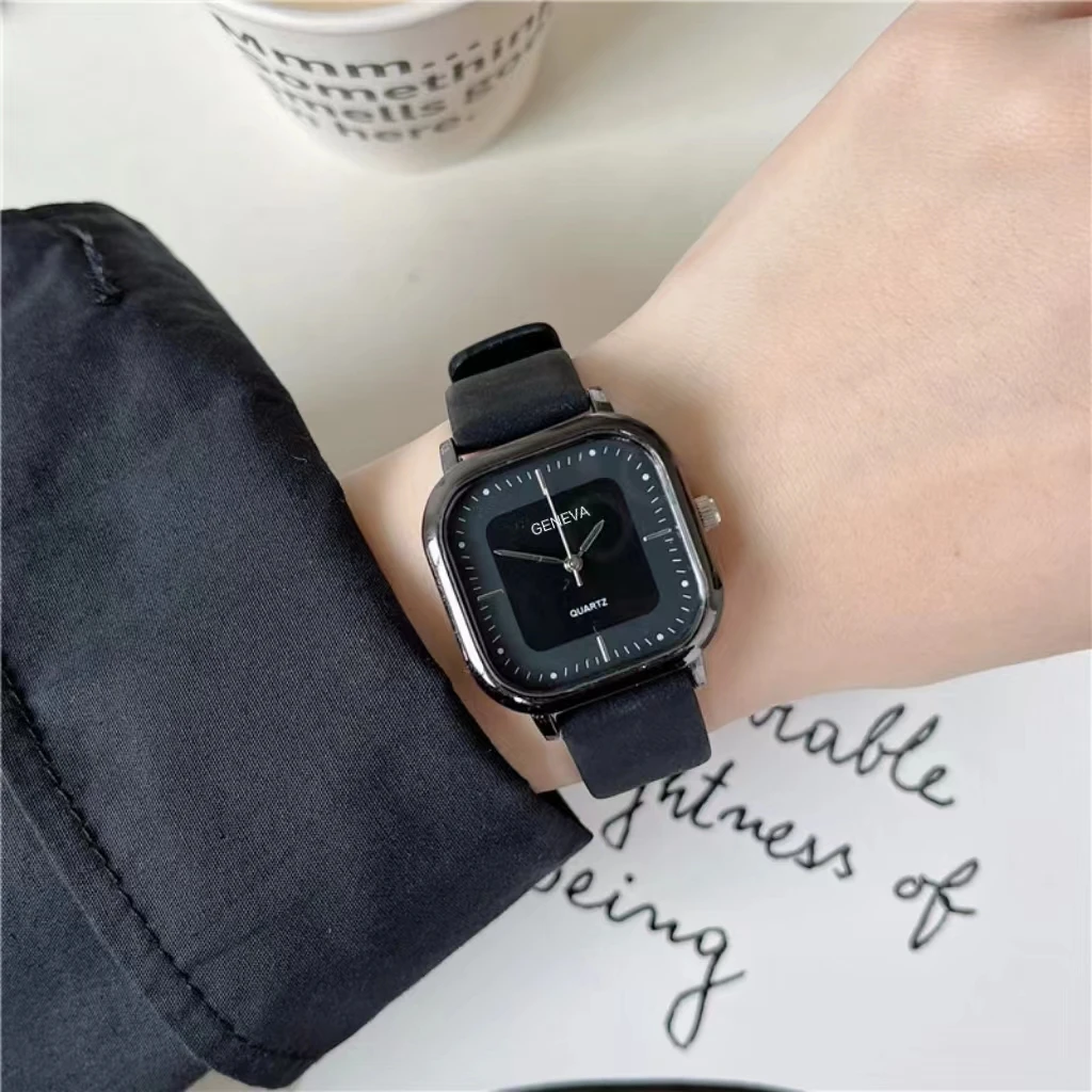 Square quartz student watch, men's and women's fashion watch, simple leather watch, casual watch