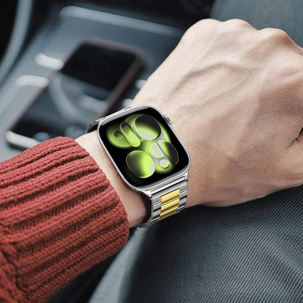 Elegant Metal Bracelet for Apple Watch - Fashionable Strap and Belt Accessory