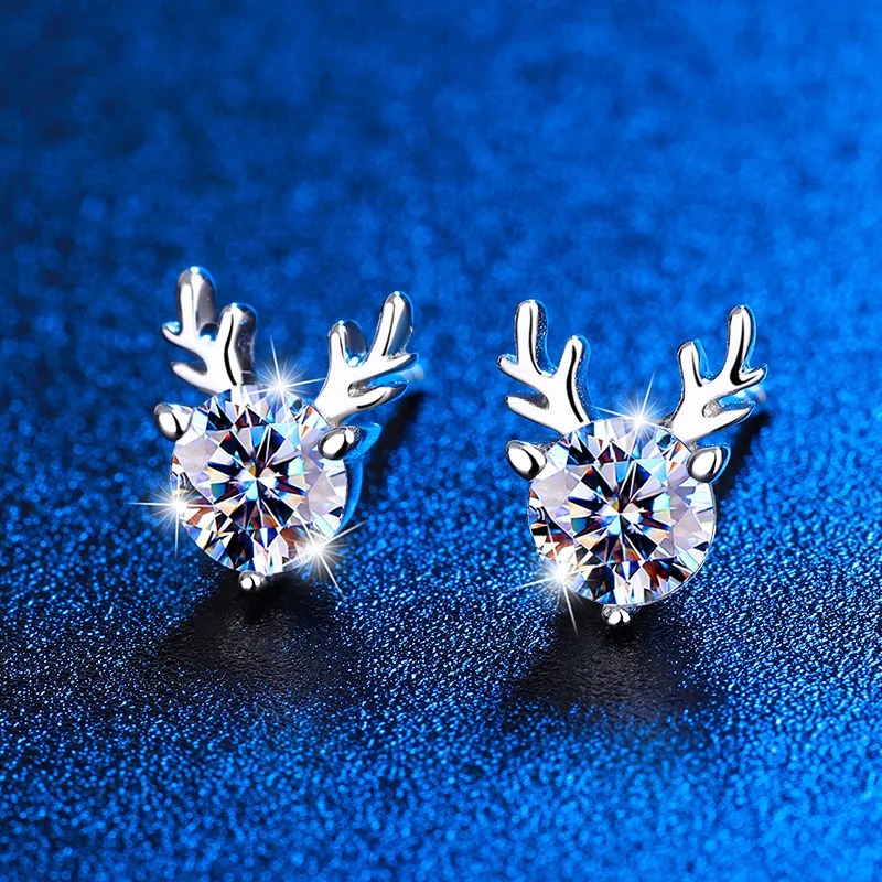 

Lovely Deer Ear Moissanite Stud Earring for Women 925 Sterling Silver 0.5CT D Color Diamond Anniversary Party Gift Fine Jewelry