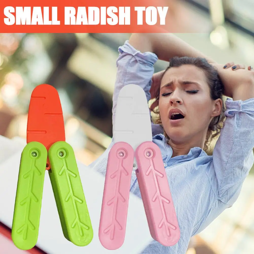 

3D Carrot Butterfly Knifes Baby Decompressions Toy Butterfly Knife Little Flat Training Knife Knifes Swing Replacement Radi H9O2