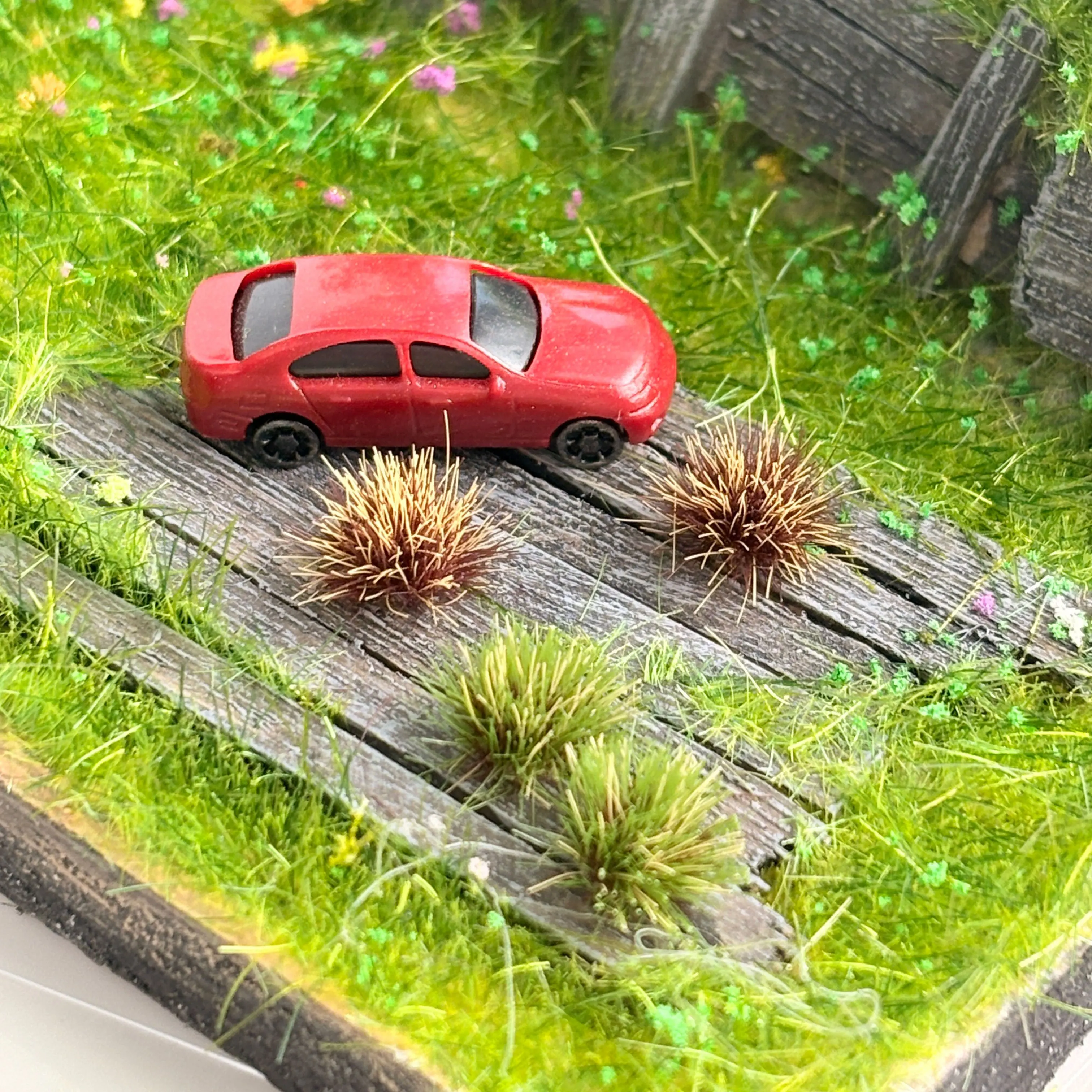 70tufts Static Grass Tufts for Miniature Garden Decor,Tiny Bonsai Model Grass Tufts,Crafts Mini Scene Decor,DIY Micro Landscape