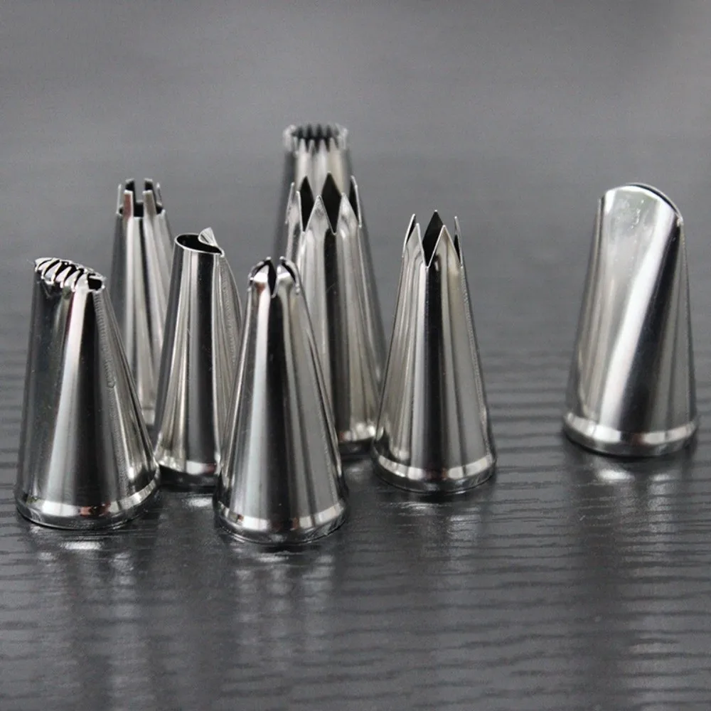 Description Picture 4 of item24PCS Steel Cake Decorating Nozzles Set DIY Baking Tool Icing Piping Tip Multi Style Creative Flower Frosting Nozzles